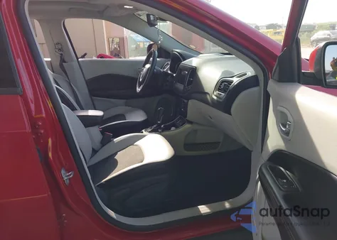 2019 Jeep Compass Sun And Wheel Fwd from USA, damaged, VIN 3C4NJCBBXKT668557